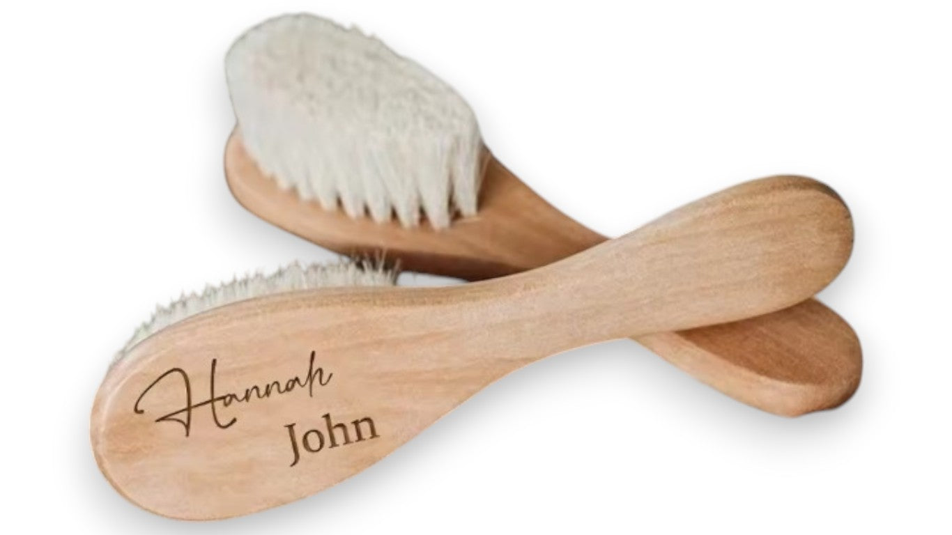 Personalisierte Baby-Haarbürste aus Holz – Mit Gravur für Neugeborene